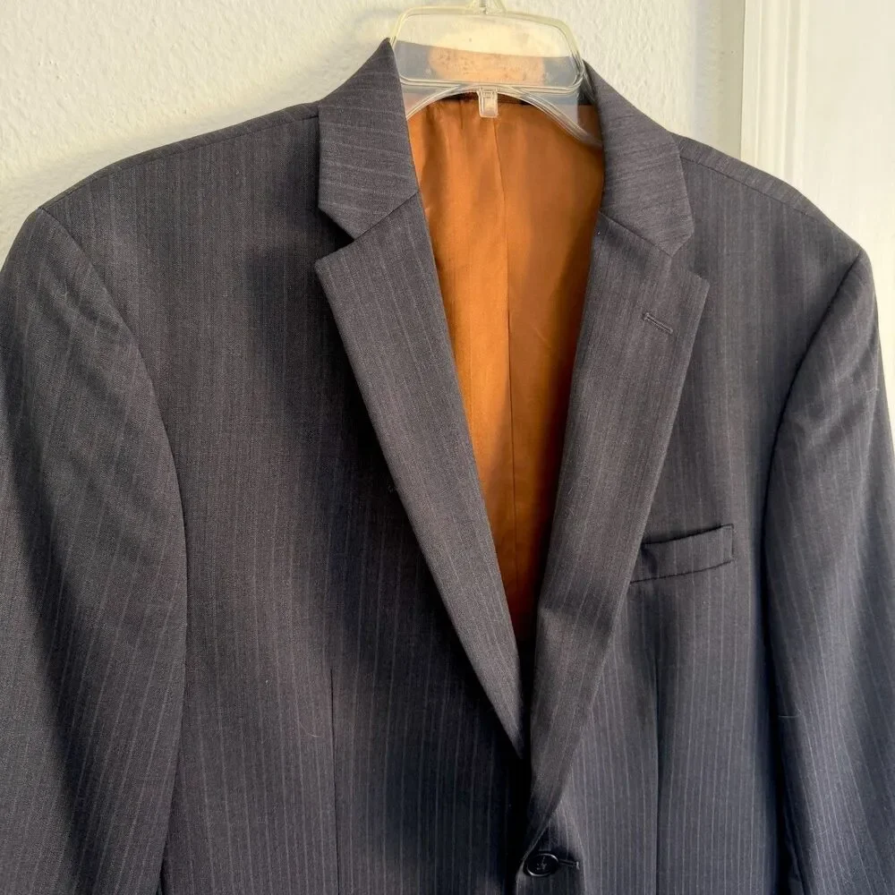 Jos A Bank Signature Slim Fit Blazer 40S Gray Pinstripe 100% Wool Sport Coat